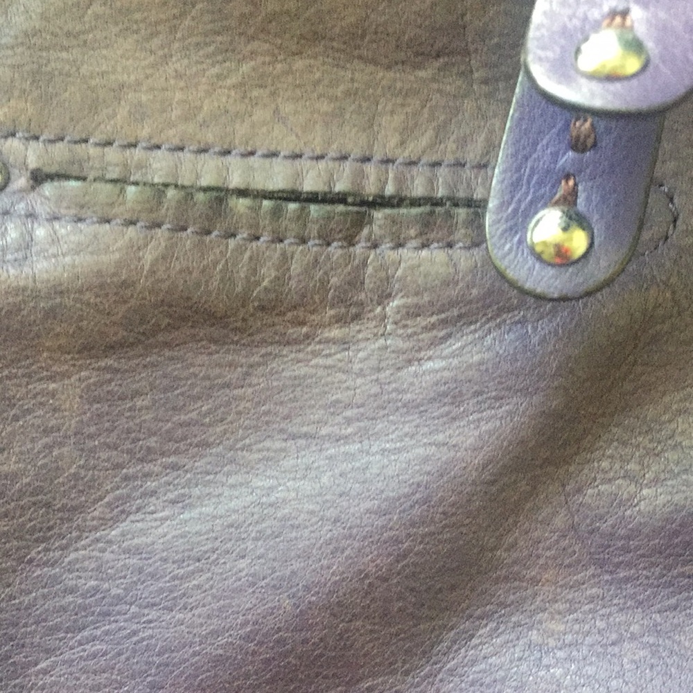 B Makowsky Purple Purse - Picture 3 of 11